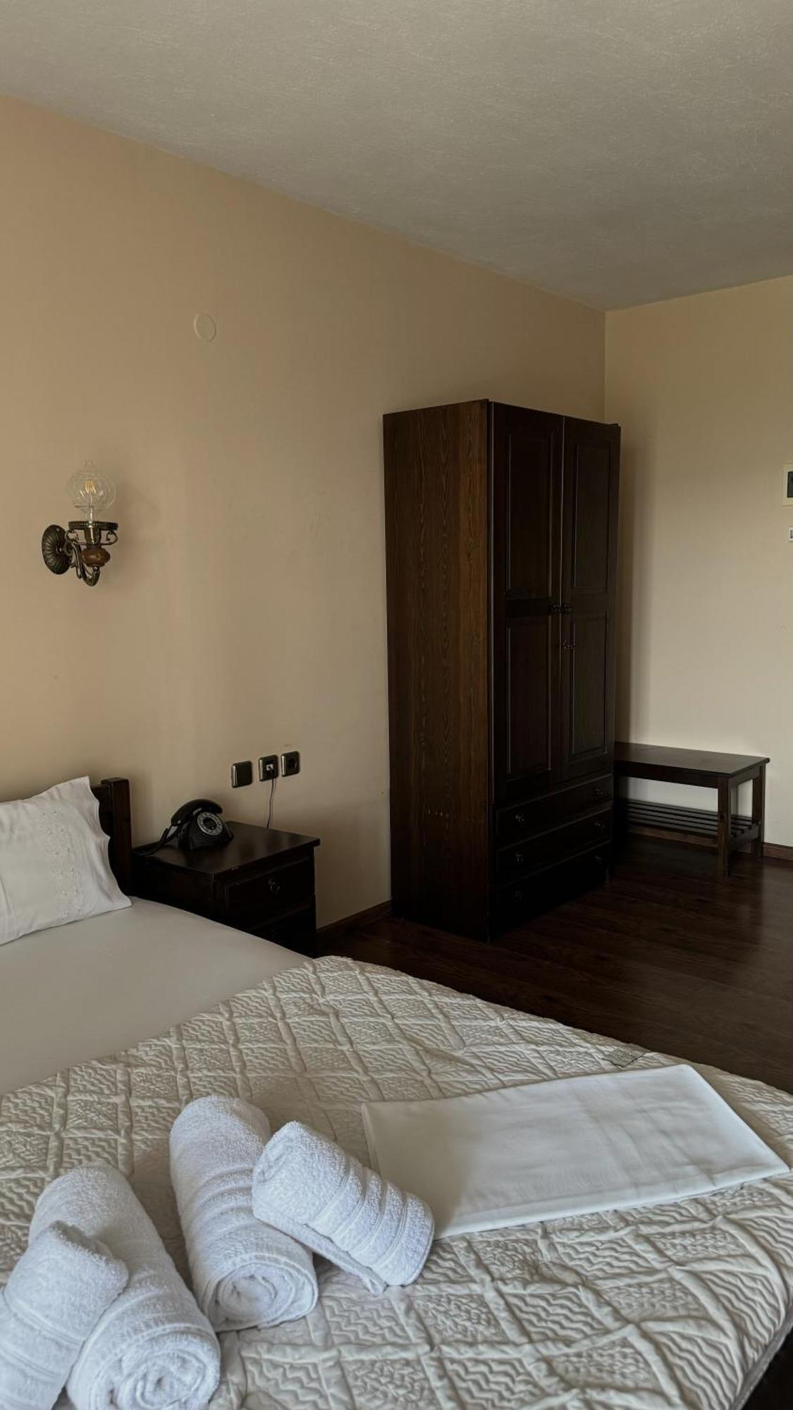 Guesthouse Kastro إذيسا المظهر الخارجي الصورة